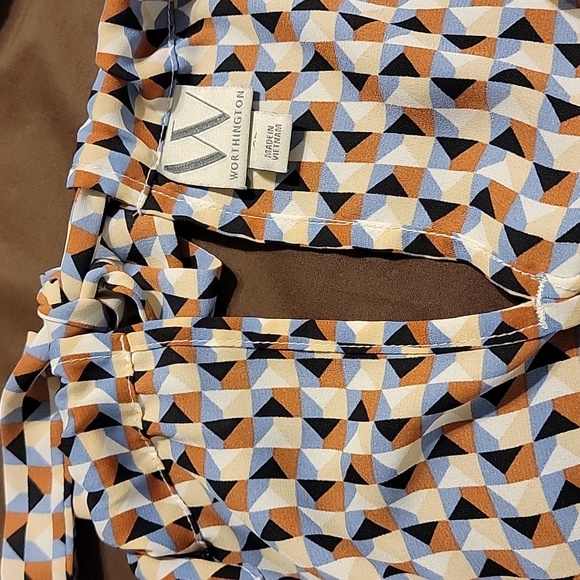 Ladies blouse - Picture 4 of 5